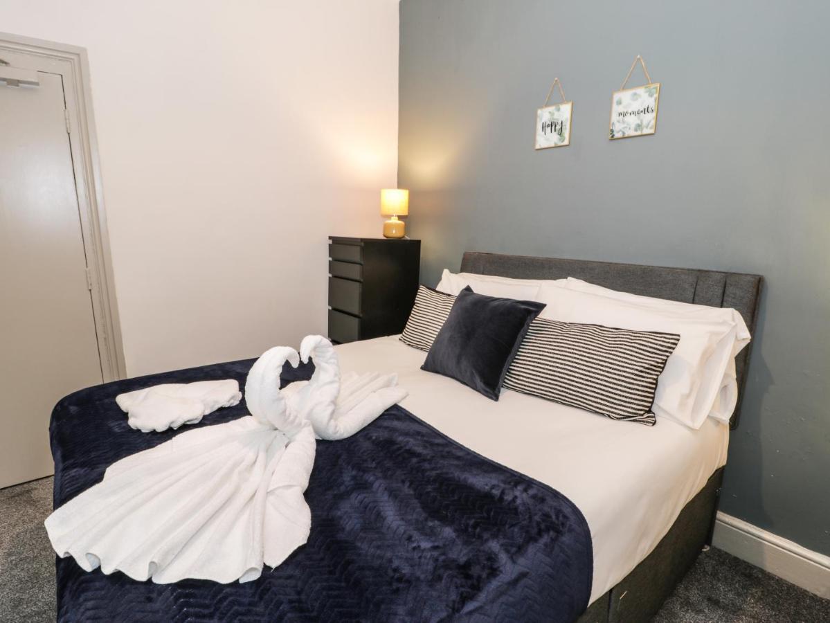 Sapphire Apartment *